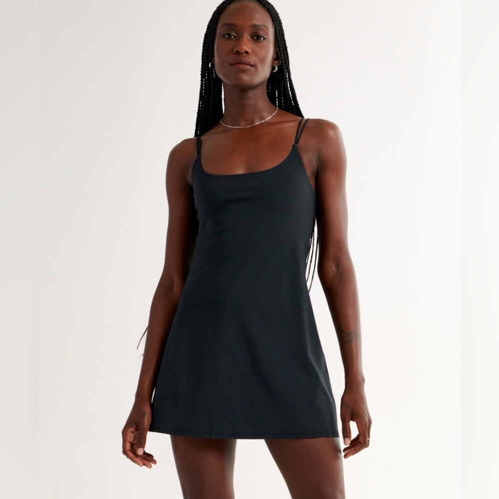 Abercrombie Black Traveler Athletic Dress Large